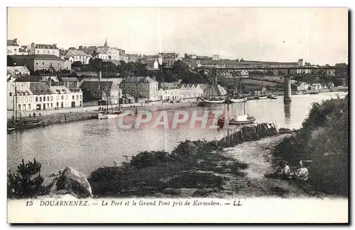 Cartes postales Douarnenez Le Port et le Grand Pont pris de Kermobon