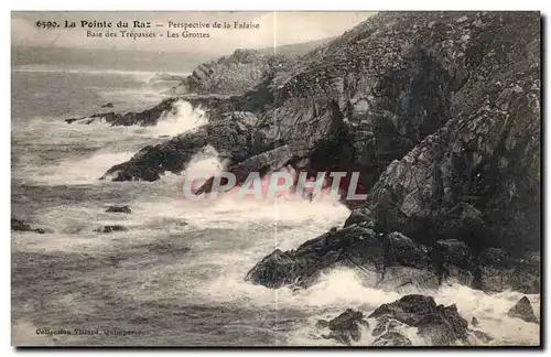 Ansichtskarte AK La Pointe du Raz Prespective de la Falaise Baie des Trepasses les Grottes