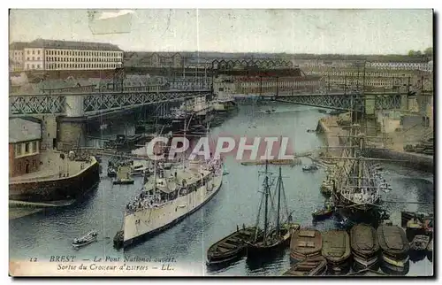 Cartes postales Brest Le Port National ouvert Sortie du Croiseur d Estrees