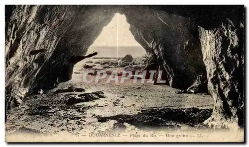 Cartes postales Douarnenez Plage du Riz Une grotte