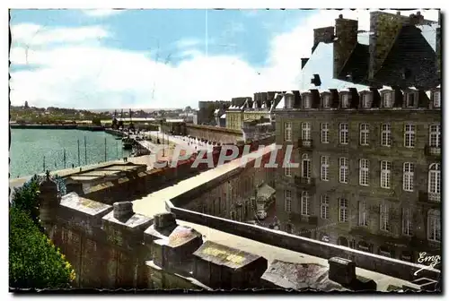 Cartes postales Saint Malo Les Remparts Euvre de Vauban Garangeau Entirement de granit taille