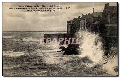 Ansichtskarte AK Cote d Emeraude Emerald Coast Saint Malo Les Remparts un jour de tempete The Ramparts on a storm