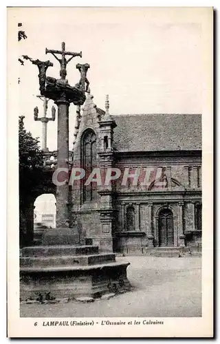 Ansichtskarte AK Lampaul (Finistere) L Ossuaire et les Calvaires