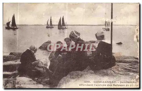 Ansichtskarte AK Concarneau Sardinieres attendant l arrivee des Bateaux de peche
