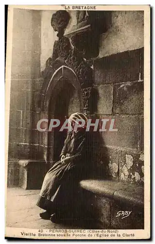 Cartes postales Perros Guirec Vleille Bretonne Sous le Porche de l Eglise de la Clarte