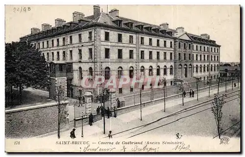 Cartes postales Saint Brieuc Caserne de Guebriand Militaria