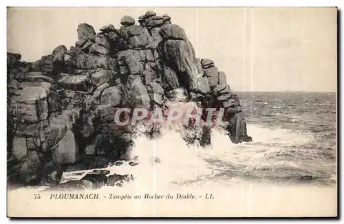 Cartes postales Ploumanach Tempete au Rocher du Diable