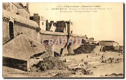 Ansichtskarte AK Cote d Emeraude Emerald Coast Saint Malo Remparts et Porte des Champs Vauverts Ramparts and Cham