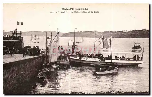 Cartes postales Cote d Emeraude Dinard Le Debarcadere et la Rade Bateau Les Vedettes blanches