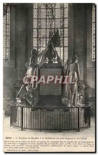 Cartes postales Sens Le Tombeau du Dauphin a la Cathedrale vue prise du Pourtour de l Abside