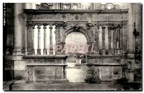 Cartes postales Saint Florentin Les Fonts Baptismaux Colonnade Renaissance