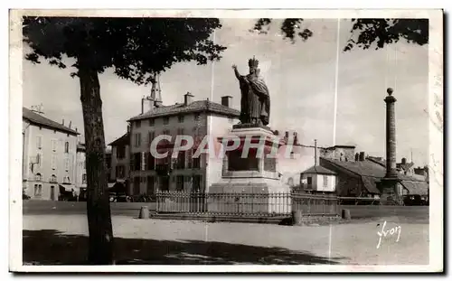 Cartes postales Aurillac Staue de Gerbert premier pape francais sous le nom de Sylyestre II