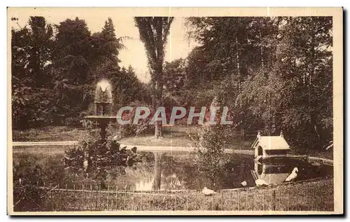 Ansichtskarte AK Aurillac Interieur du Square Le Jet d eau