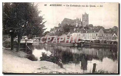 Ansichtskarte AK Auxerre La Cathedrale vue des Quais Peniches