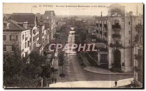 Cartes postales Vittel Avenue Ambroise Bouloumie et les Hotels