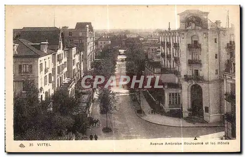 Cartes postales Vittel Avenue Ambroise Bouloumie et Les Hotels