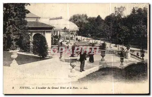 Cartes postales Vittel L escalier du Grand Hotel et le Parc