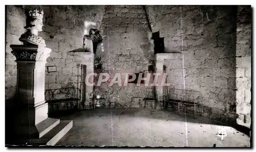 Cartes postales Dourdan Rez de chaussee du Donjon Cheminee Buste de Saint Louis