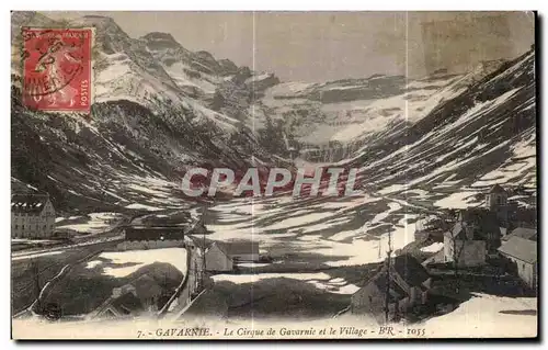 Cartes postales Gavarnie Le Cirque de Gavarnie et le Village