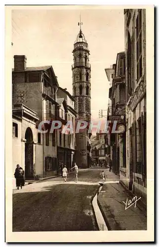 Cartes postales Les Pyrenees Bagneres de Bigorre Station thermale La Tour des Jacobins haute de