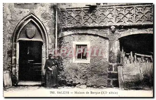 Cartes postales Salers Maison de Bargue Folklore Costume