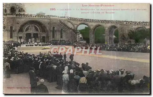 Ansichtskarte AK Lourdes La Benediction Du Saint Sacrement donnee aux malades devant l eglise du rosaire