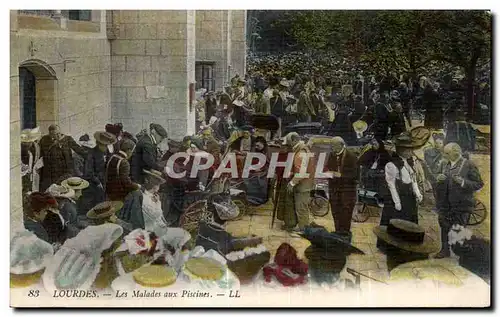 Cartes postales Lourdes Les Malades aux Piscines