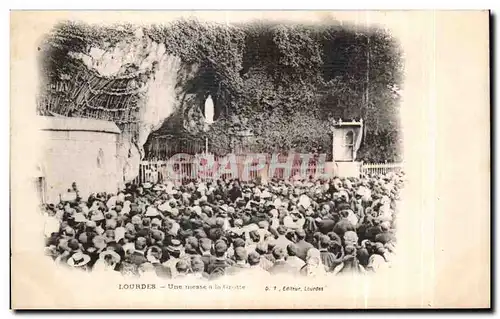 Cartes postales Lourdes Une messe