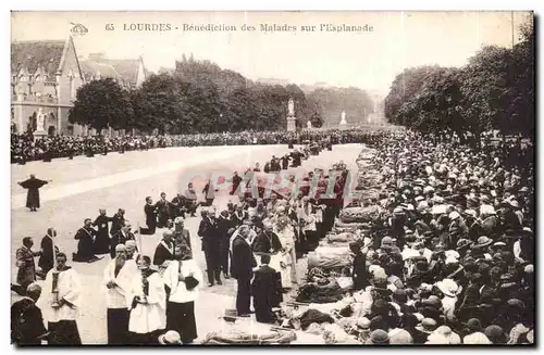 Cartes postales Lourdes Benediction des Malades sur I Esplanade