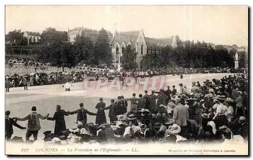 Ansichtskarte AK Lourdes La Procession de I Esplanade