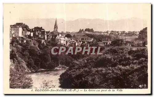 Ansichtskarte AK Oloron Ste Marie Le Gave au pied de la Ville