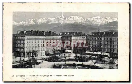 Cartes postales Grenoble Place Victor Hugo et la Chaine des Alpes