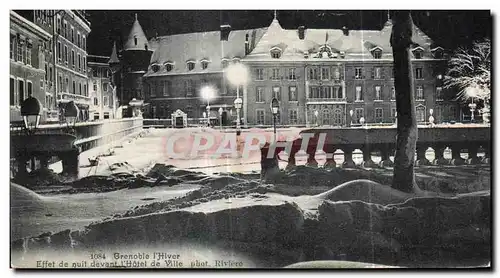 Cartes postales Grenoble l Hiver Effet de nuit devant l Hotel de Ville