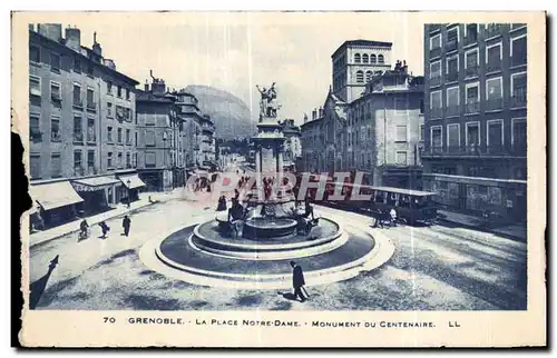 Cartes postales Grenoble La Place Notre Dame Monument du Centenaire Tramway