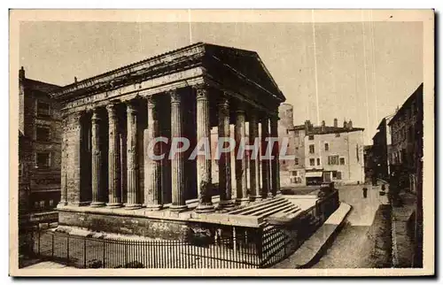 Ansichtskarte AK Vienne sur le Rhone Le Temple d Auguste et de Livie monument construit par les Romains au debut