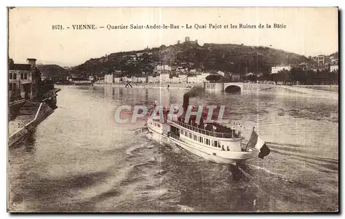 Cartes postales Vienne Quartier Saint Andre le Bas Le Quai et les Ruines de la Batic Bateau