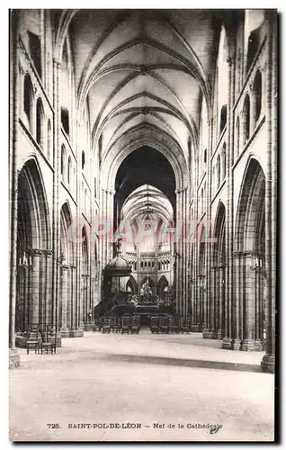 Cartes postales Saint Pol de Leon Nef de la Cathedrale