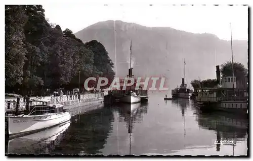 Ansichtskarte AK Annecy Le port et le Mont Veyrier Bateaux