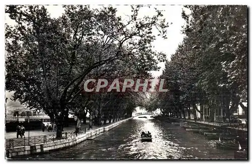 Cartes postales Annecy Le Canal et le Pont des Amours