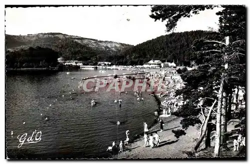 Cartes postales L Auvergne Le lac Chambon Vue d Ensemble et la Plage Peche et tous Sports noutiques Superficie 6