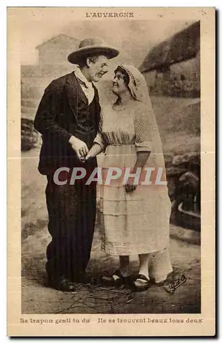 Cartes postales L Auvergne Couple Folklore Costume