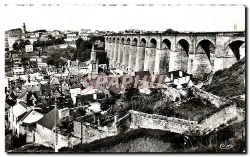 Ansichtskarte AK Morlaix Finistere Vue generale et le Viaduc