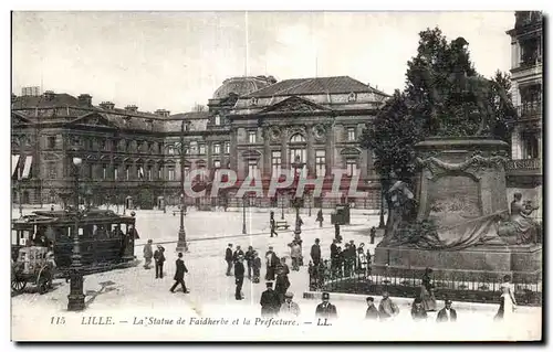 Cartes postales Lille La Statue de Faidherbe et la Prefecture Tramway