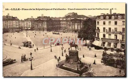 Ansichtskarte AK Lille Place de la Republique et Faidherbe Vue d ensemble sur la Prefecture