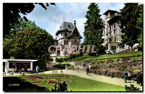 Ansichtskarte AK Chatelguyon Station thermale et touristique Un coin du parc le splendid Hotel