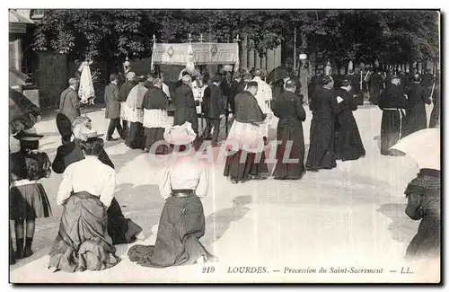 Cartes postales Lourdes Procession du Saint Sacrement
