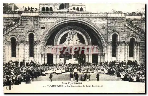 Cartes postales Lourdes La Procession du Saint Sacrement