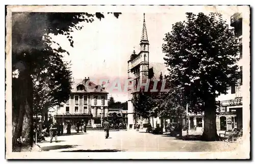 Ansichtskarte AK Bagneres de Bigorre Les Coustours et I Eglise