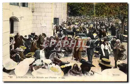 Cartes postales Lourdes Les Malades aux Piscines