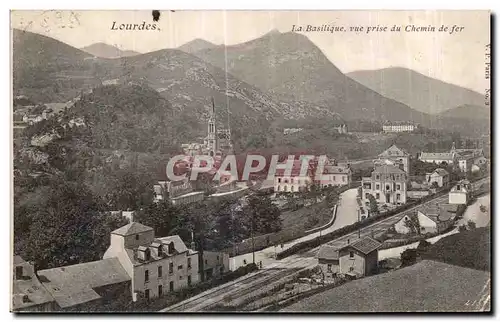 Cartes postales Lourdes La Basilique vue prise du Chemin de fer